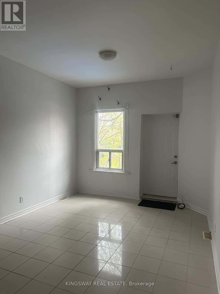 2B - 1504 QUEEN STREET W