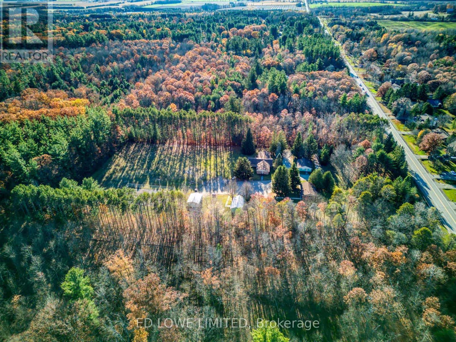 3761 HORSESHOE VALLEY ROAD W — Springwater (Minesing), Ontario - Photo 3 of 48