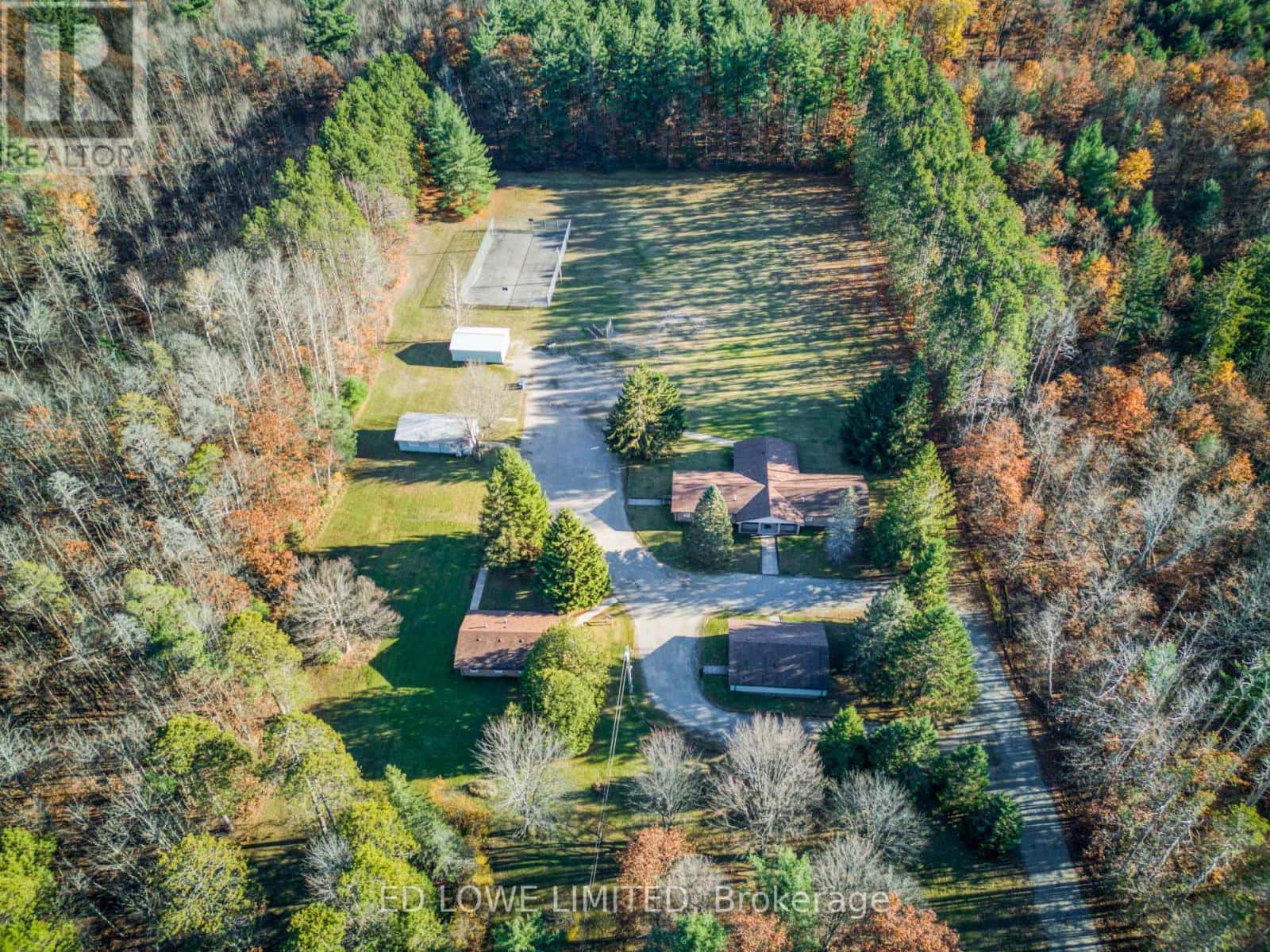 3761 HORSESHOE VALLEY ROAD W — Springwater (Minesing), Ontario - Photo 5 of 48