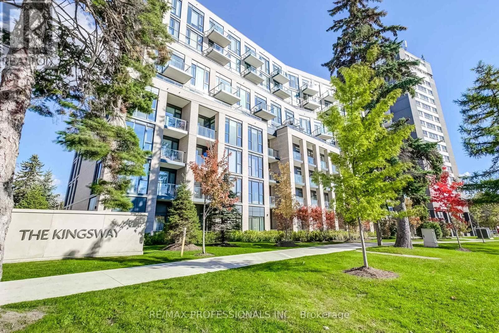 223 - 293 THE KINGSWAY — Toronto (Edenbridge-Humber Valley), Ontario - Main photo