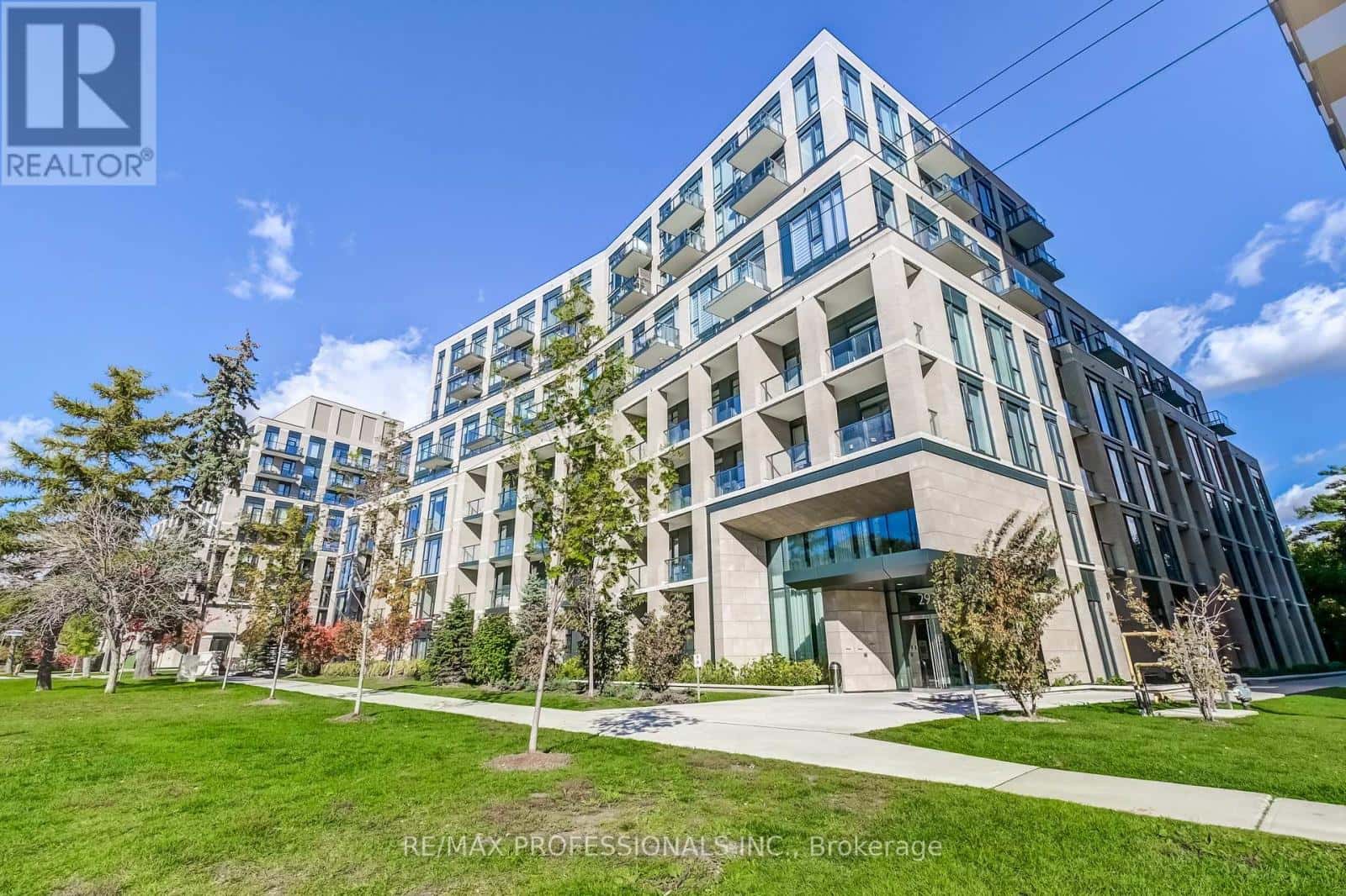 223 - 293 THE KINGSWAY — Toronto (Edenbridge-Humber Valley), Ontario - Photo 2 of 43