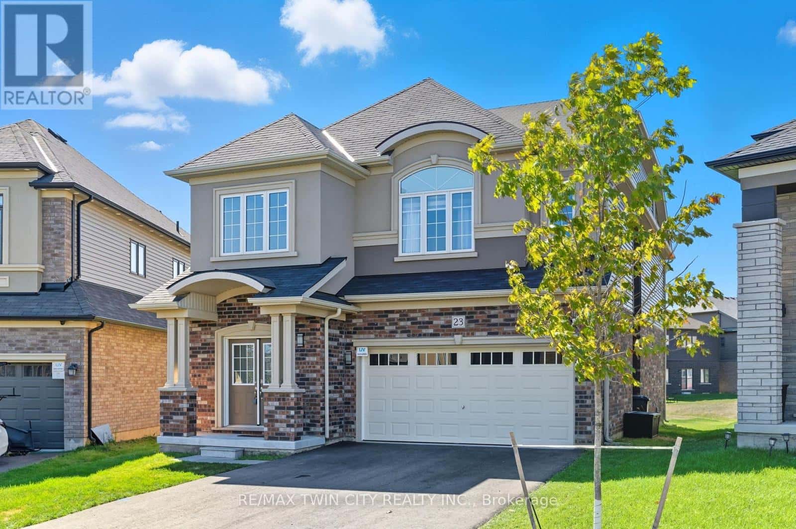 23 WHITTON DRIVE — Brant (Paris), Ontario - Photo 2 of 37