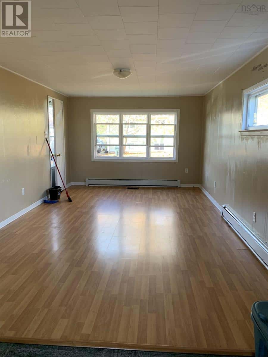 86 Third Avenue — Digby, Nova Scotia - Photo 5 of 13