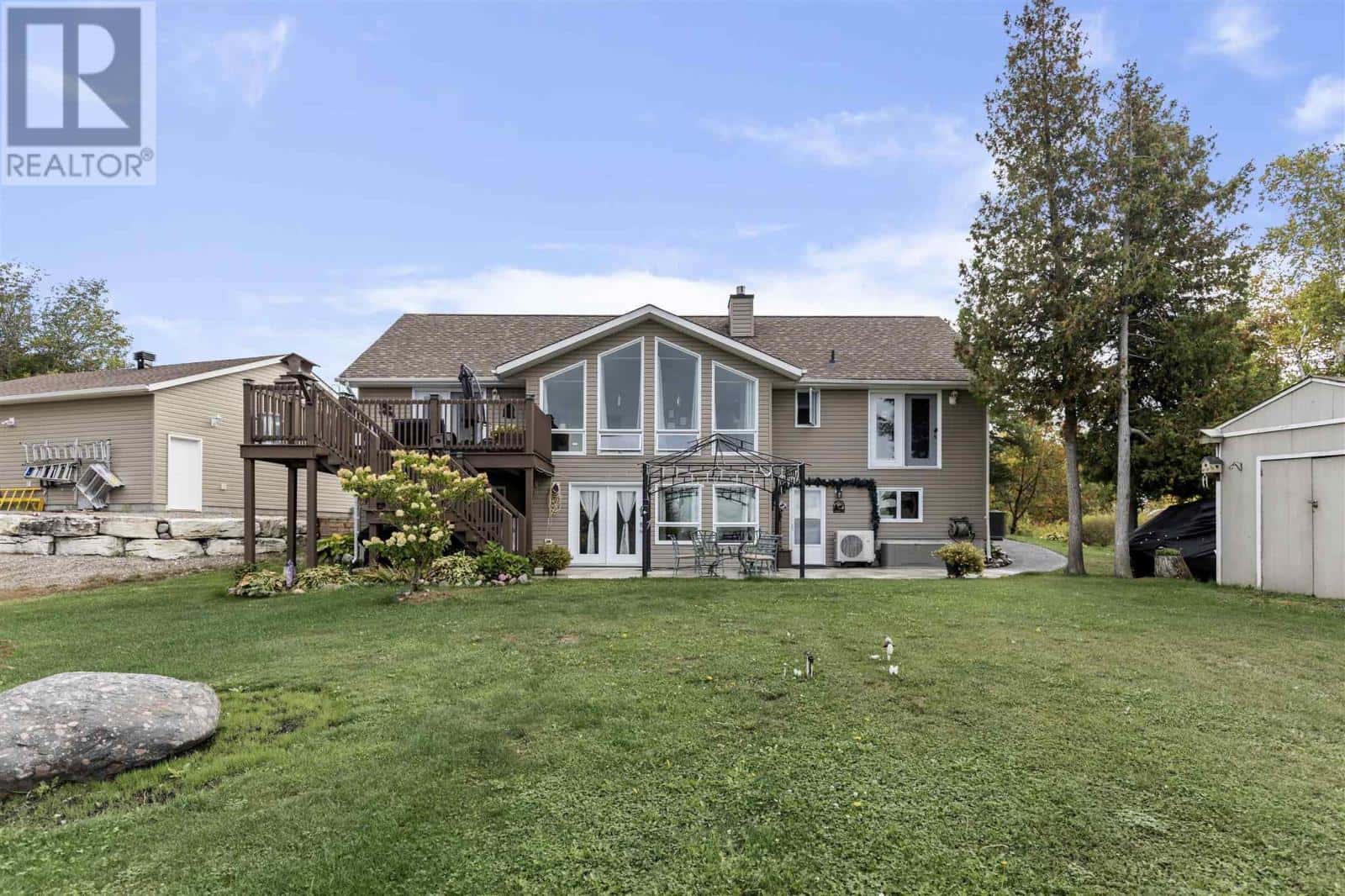 48 Lighthouse Point DR — Thessalon, Ontario - Photo 2 of 49