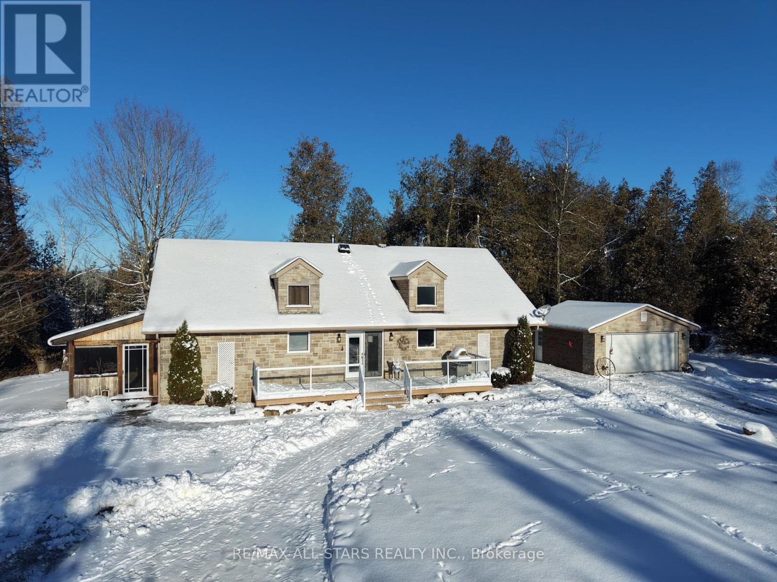 728 GALWAY ROAD — Trent Lakes, Ontario - Main photo