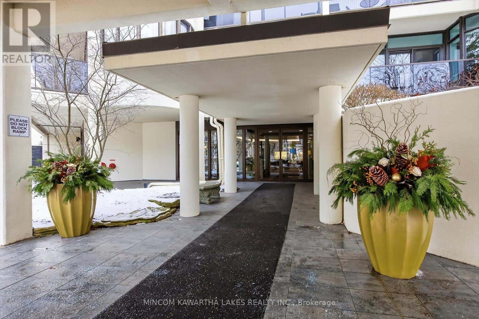 204 - 1818 CHERRYHILL ROAD — Peterborough (Monaghan Ward 2), Ontario - Photo 5 of 45