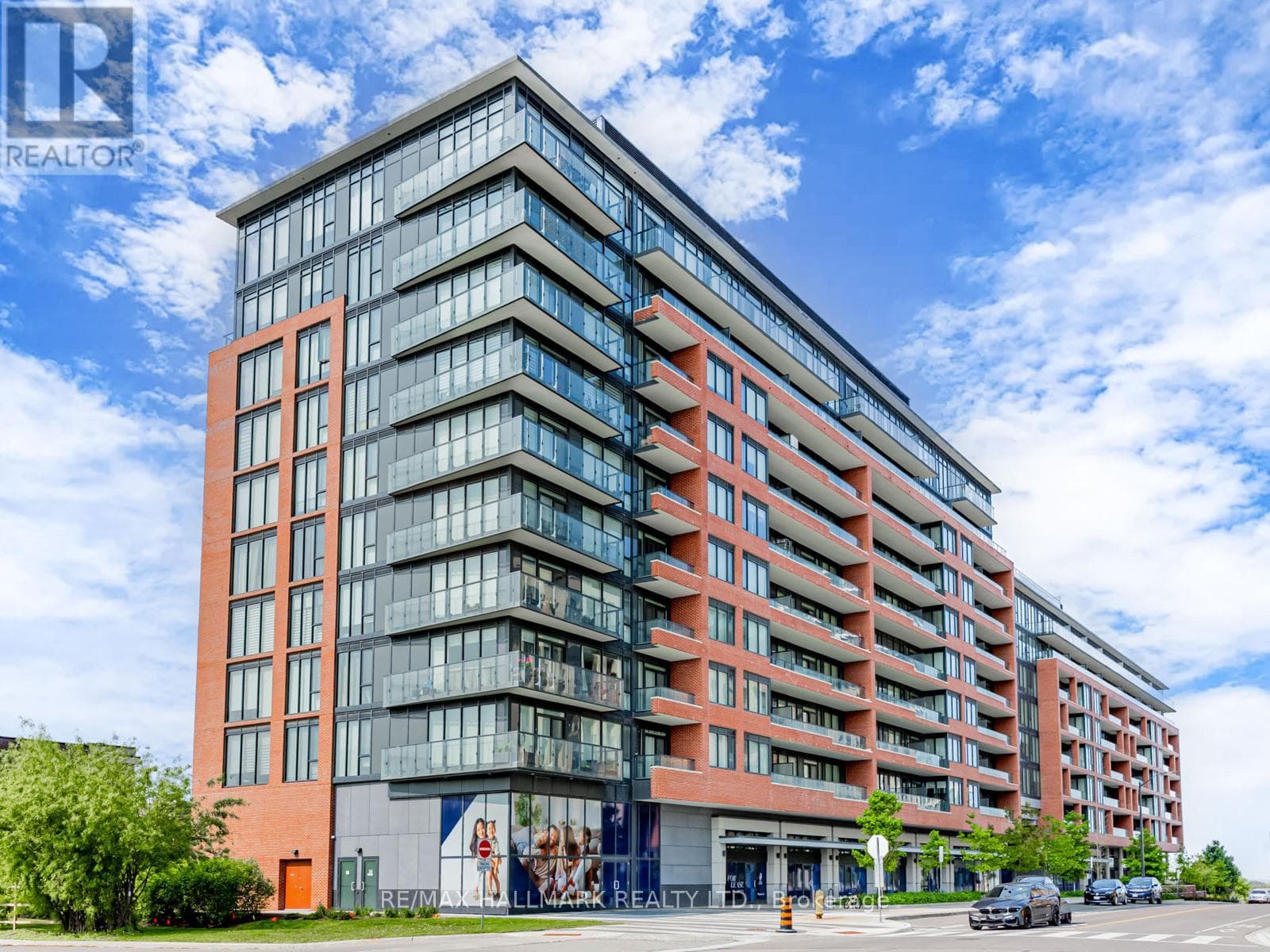 322 - 99 EAGLE ROCK WAY — Vaughan, Ontario - Main photo