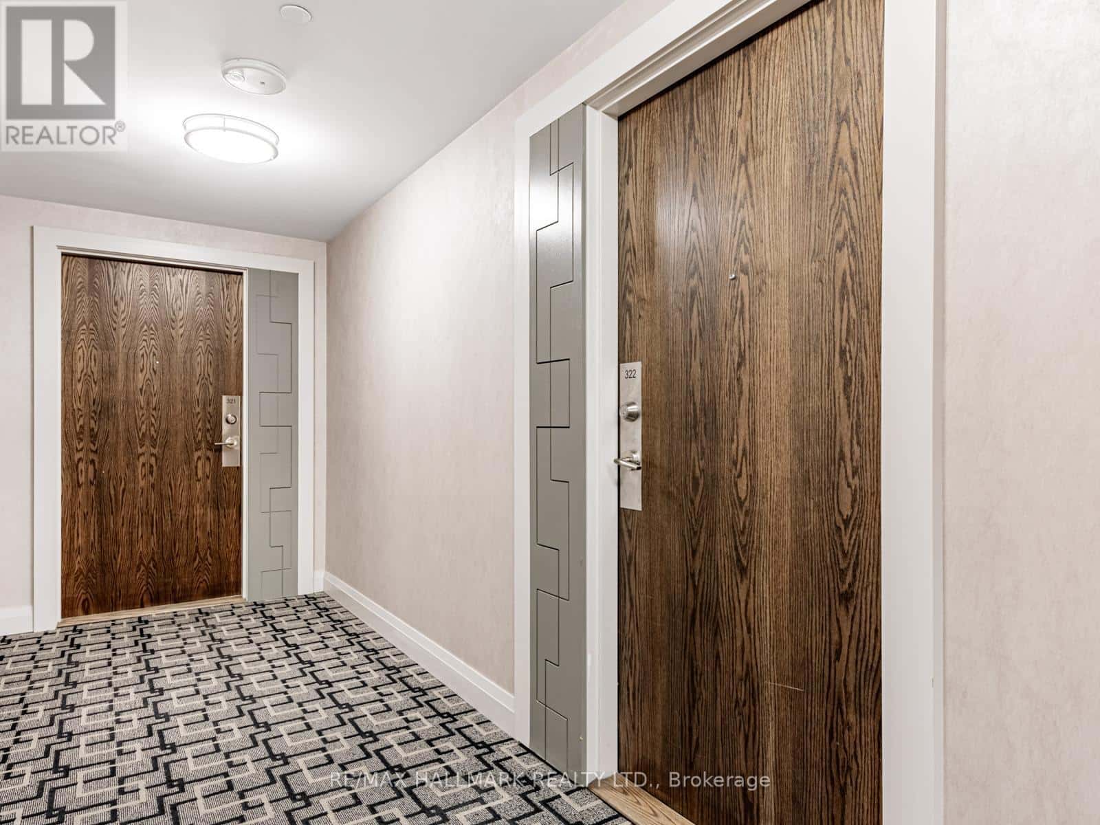 322 - 99 EAGLE ROCK WAY — Vaughan, Ontario - Photo 4 of 44