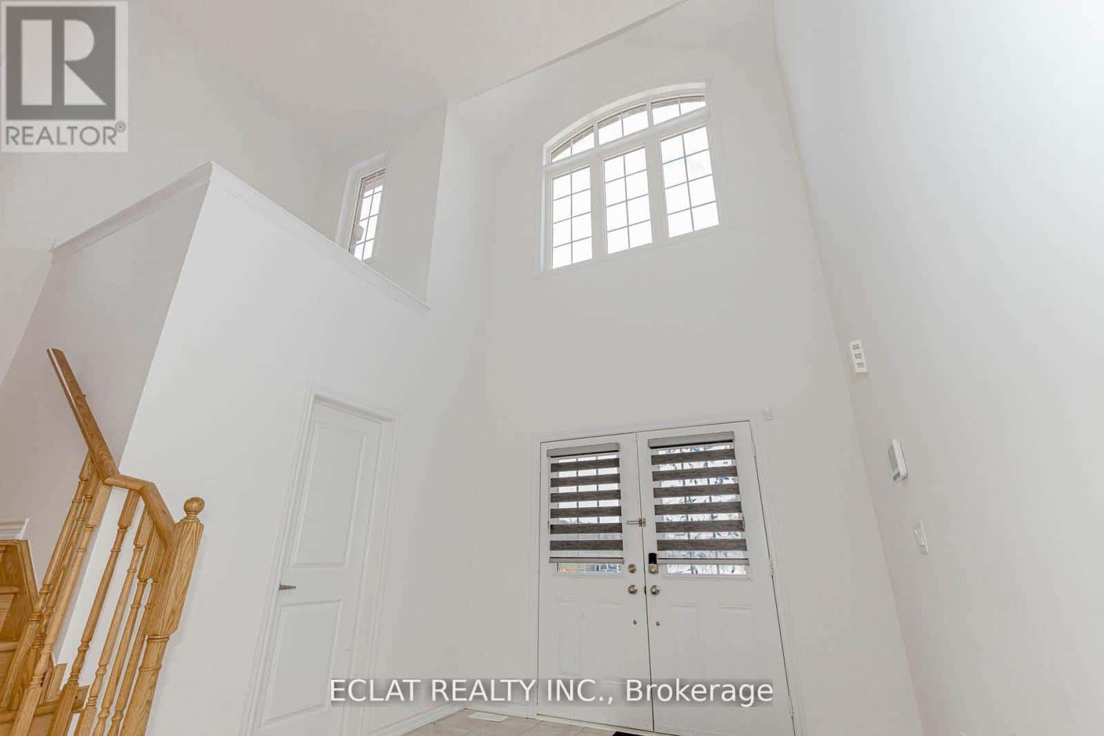 329 RUSSELL STREET — Southgate, Ontario - Photo 4 of 45