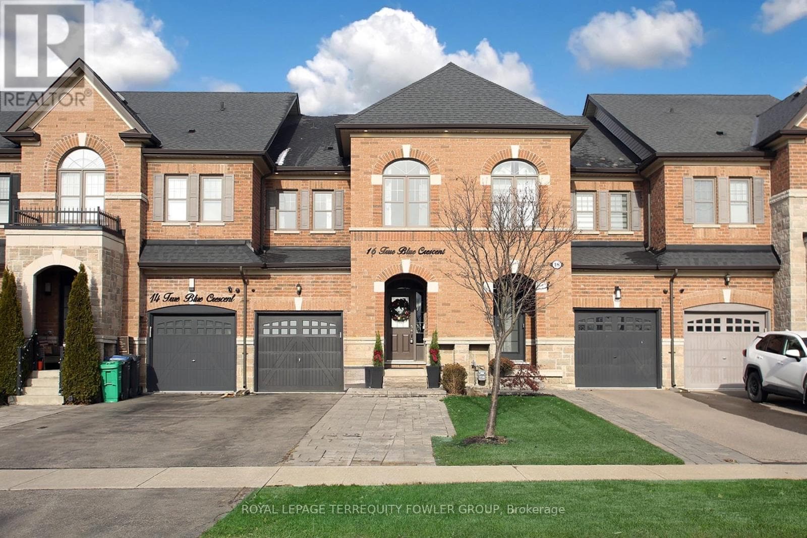 16 TRUE BLUE CRESCENT — Caledon (Bolton East), Ontario - Main photo