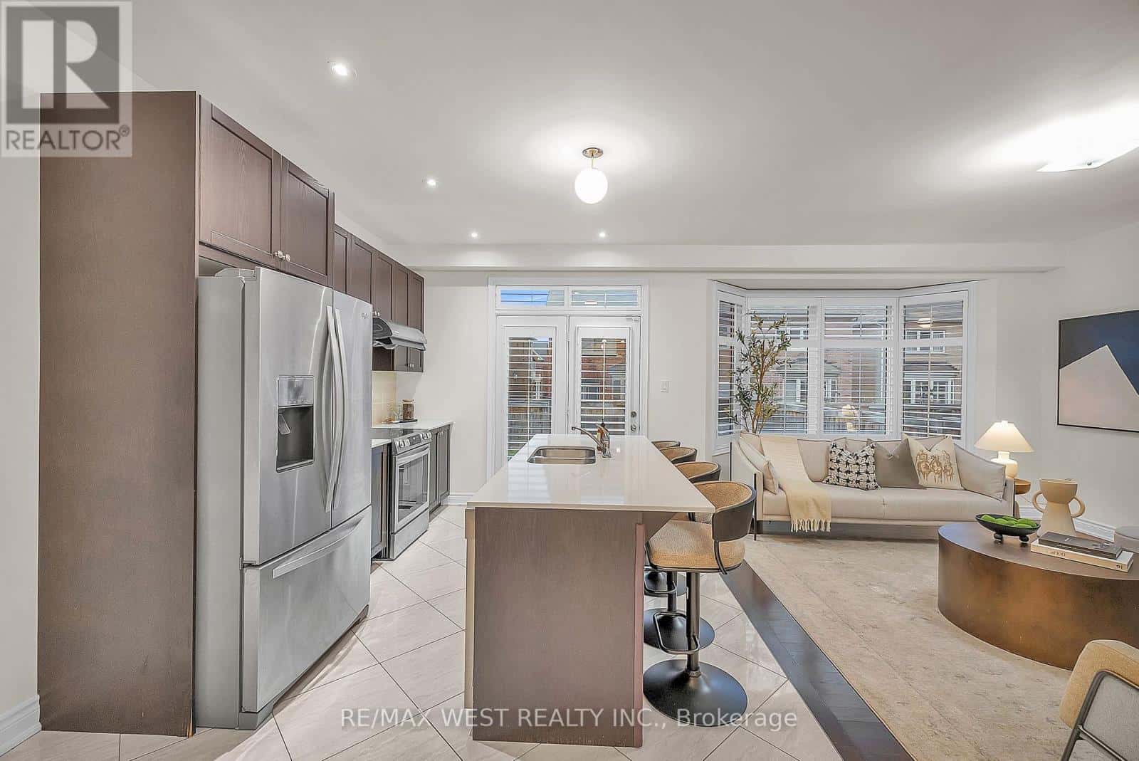 79 ALGOMA DRIVE N — Vaughan (Kleinburg), Ontario - Photo 4 of 26