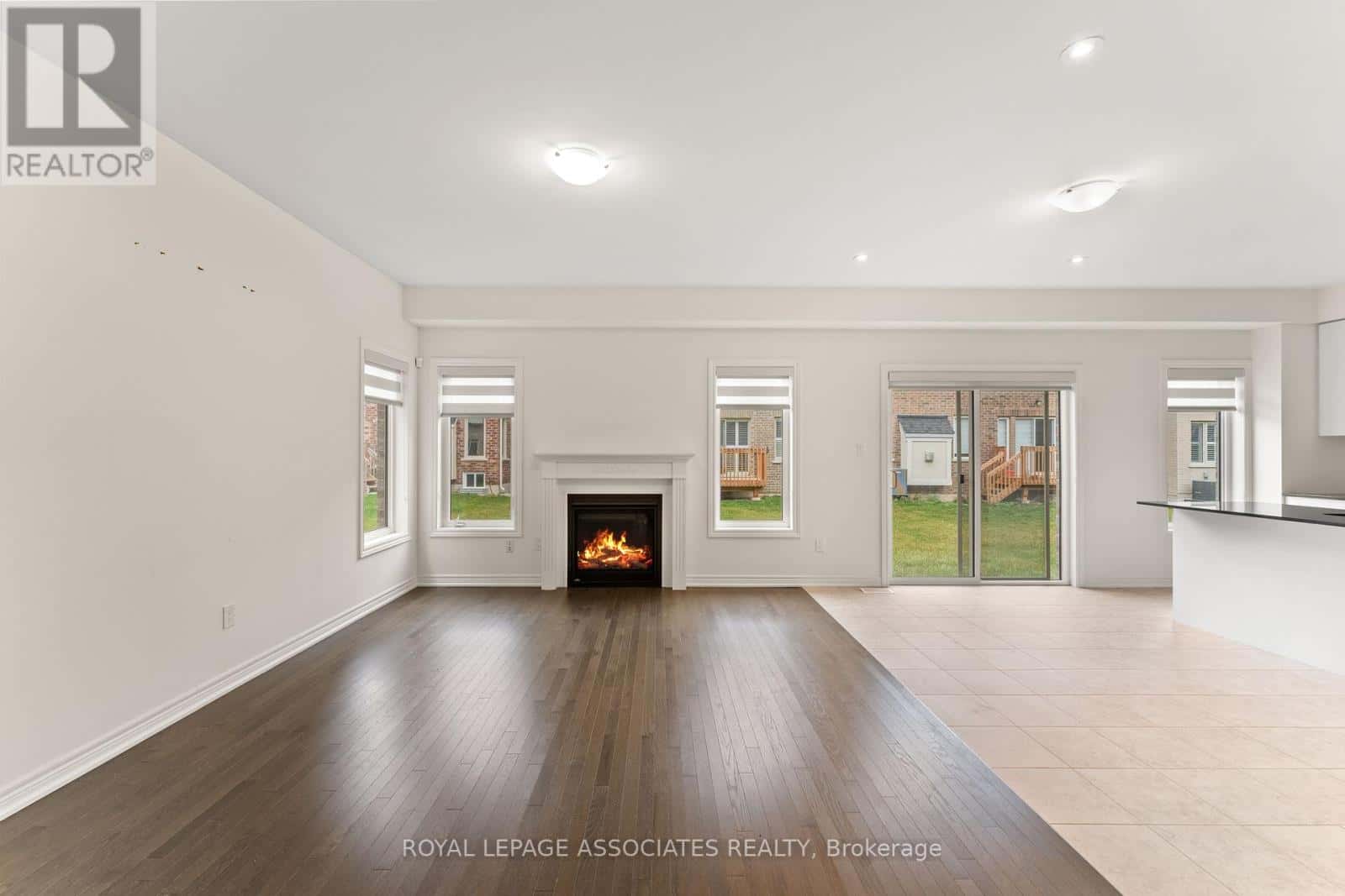 3909 KOENIG ROAD E — Burlington (Alton), Ontario - Photo 5 of 50