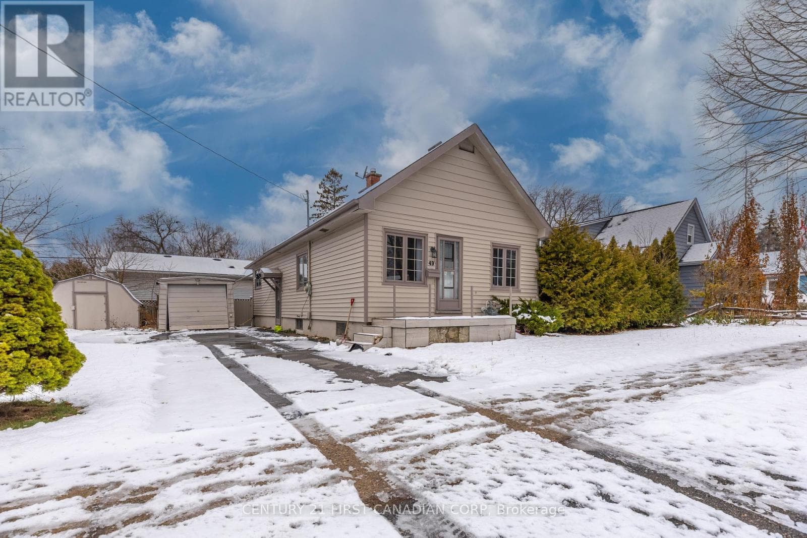 49 MCNAY STREET — London East (East C), Ontario - Main photo