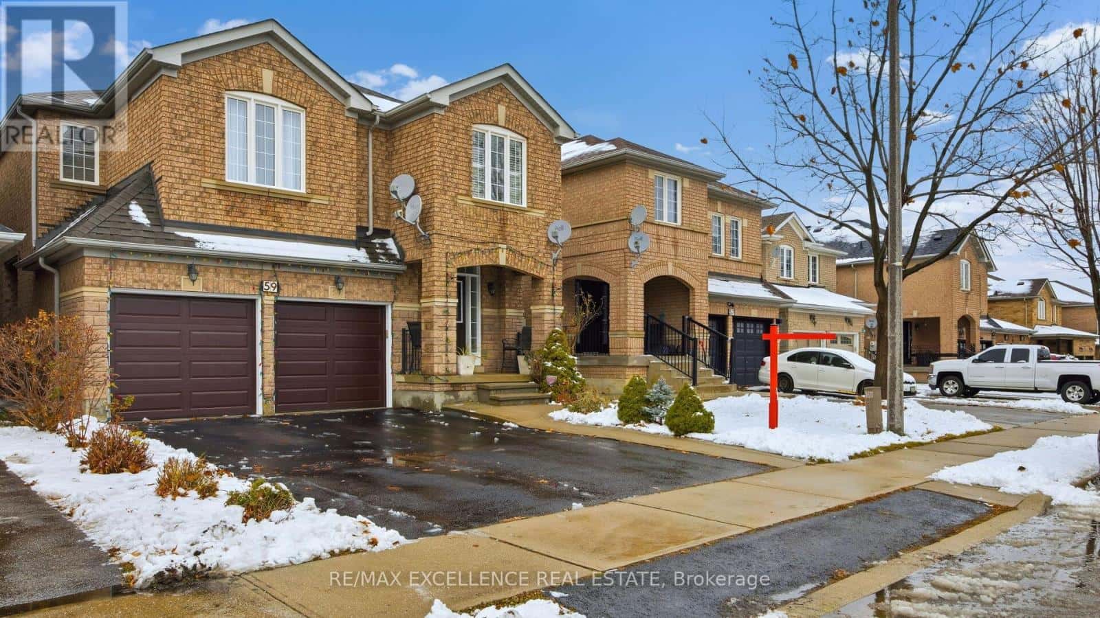 59 LINDERWOOD DRIVE — Brampton (Fletcher's Meadow), Ontario - Photo 2 of 46