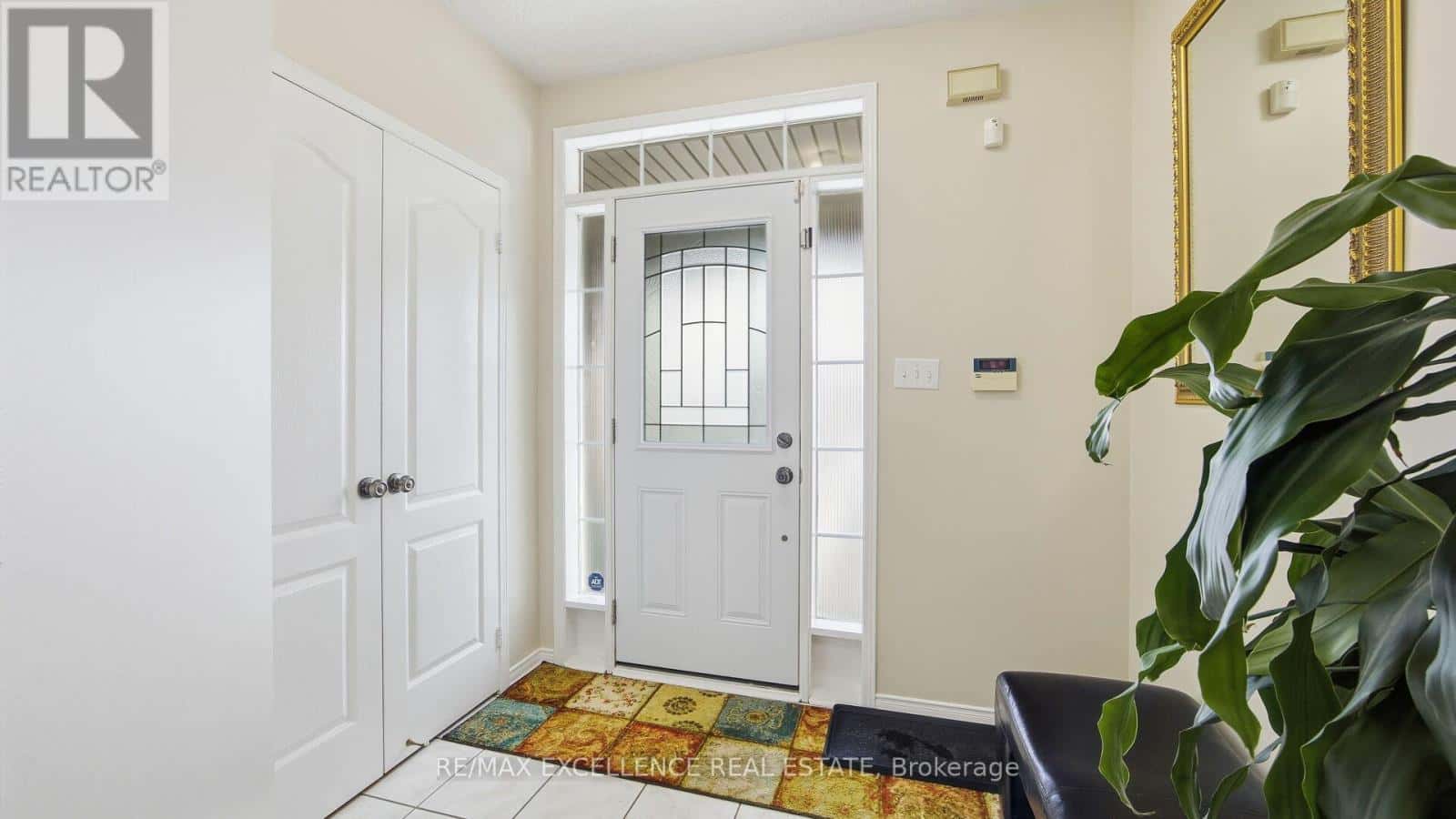 59 LINDERWOOD DRIVE — Brampton (Fletcher's Meadow), Ontario - Photo 4 of 46