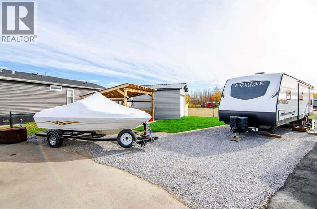 166, 41019 Range Road 11 — Rural Lacombe County, Alberta - Photo 5 of 39