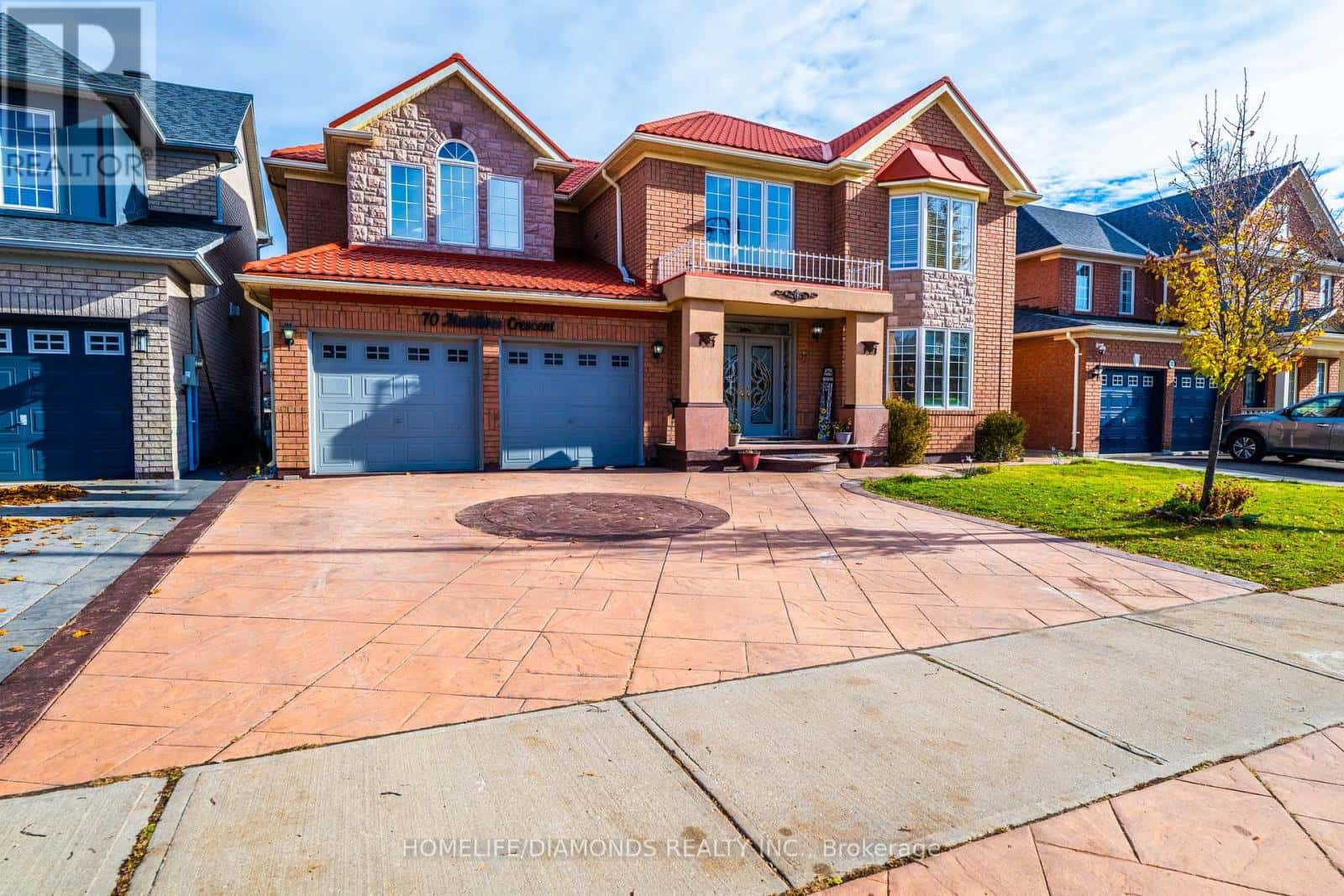 70 MALDIVES CRESCENT — Brampton (Vales of Castlemore), Ontario - Photo 2 of 49