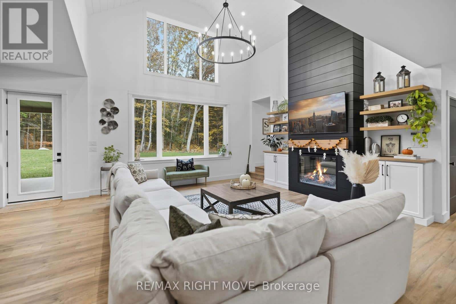 1025 DAVIS DRIVE — Gravenhurst (Morrison), Ontario - Photo 5 of 38