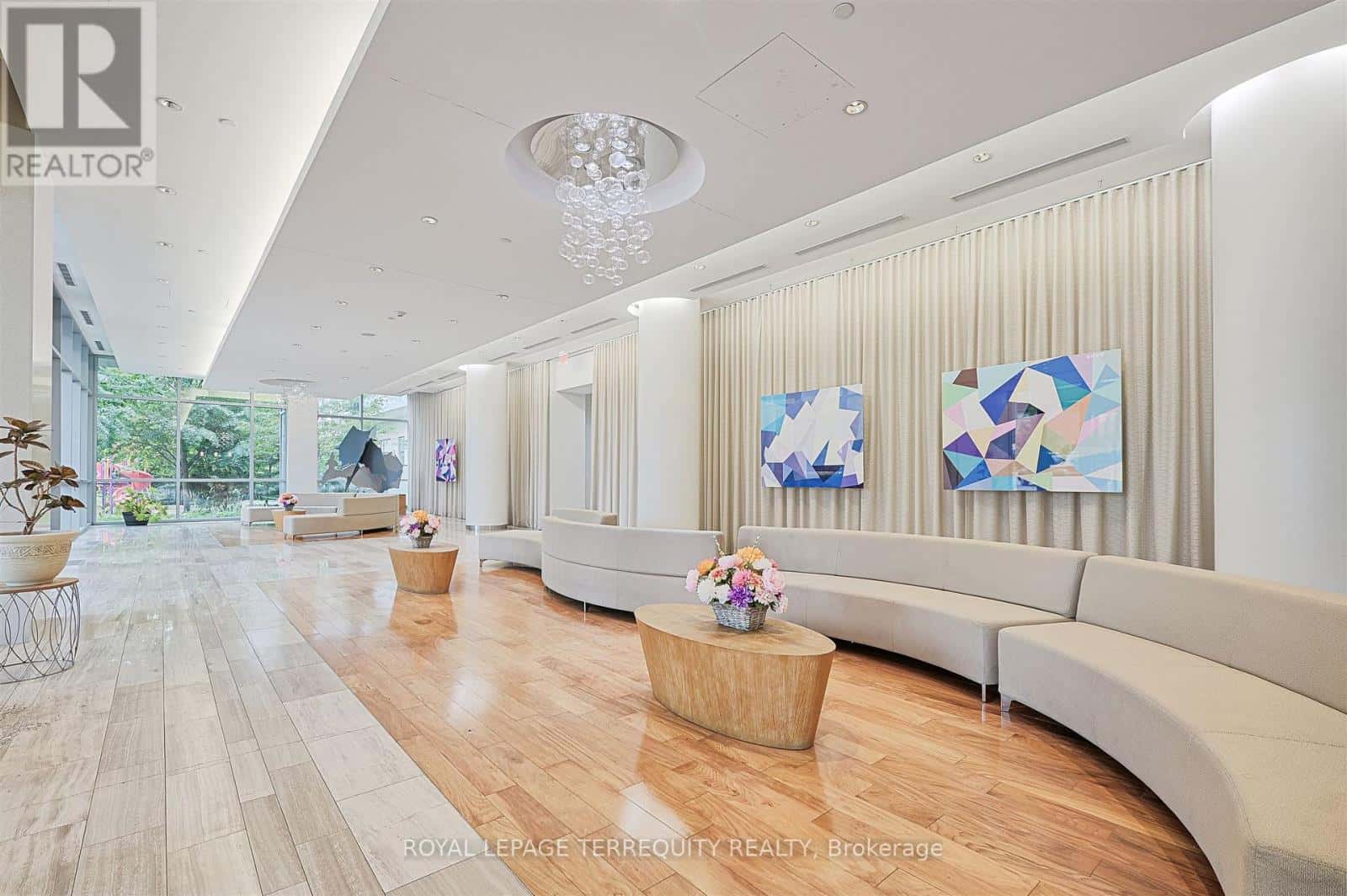 201 - 62 FOREST MANOR ROAD — Toronto (Henry Farm), Ontario - Photo 3 of 26