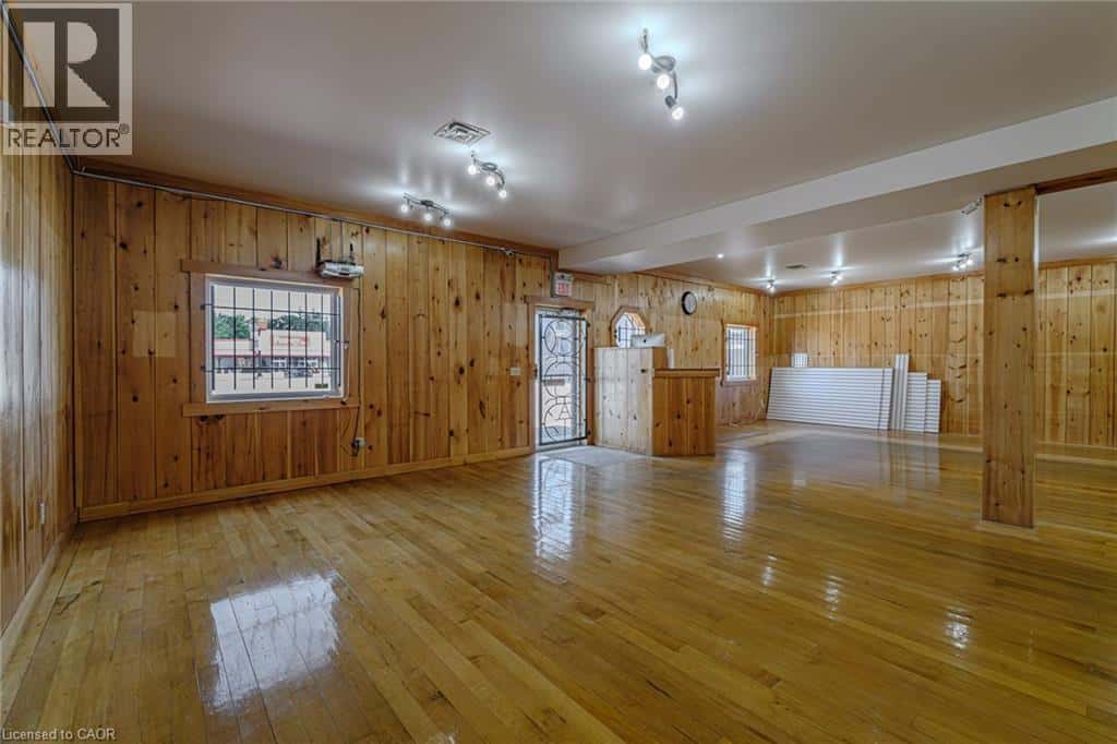 316 QUEENSWAY W — Simcoe, Ontario - Photo 5 of 50