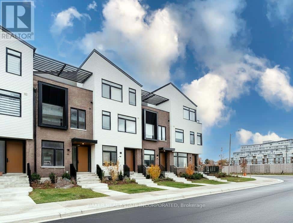 31 - 50 COVESIDE DRIVE — Mississauga (Port Credit), Ontario - Photo 2 of 15