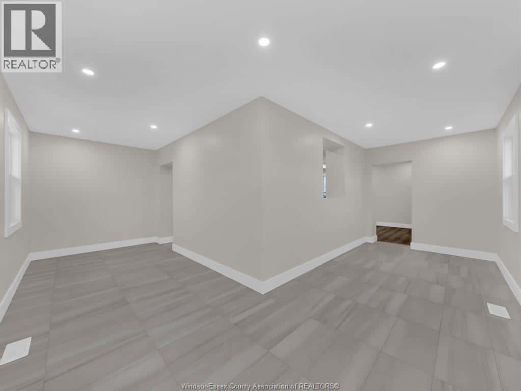 27 Road 7 East — Kingsville, Ontario - Photo 3 of 50