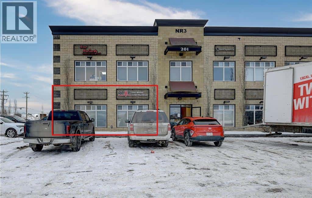 101, 10055 120 Avenue — Grande Prairie, Alberta - Photo 2 of 25