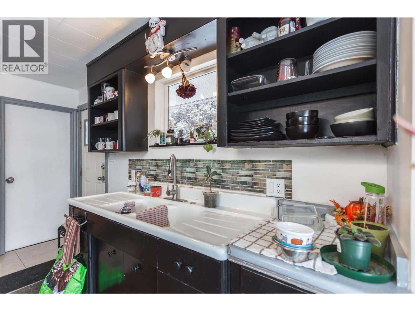 2017 Catt Avenue — Lumby, British Columbia - Photo 4 of 33