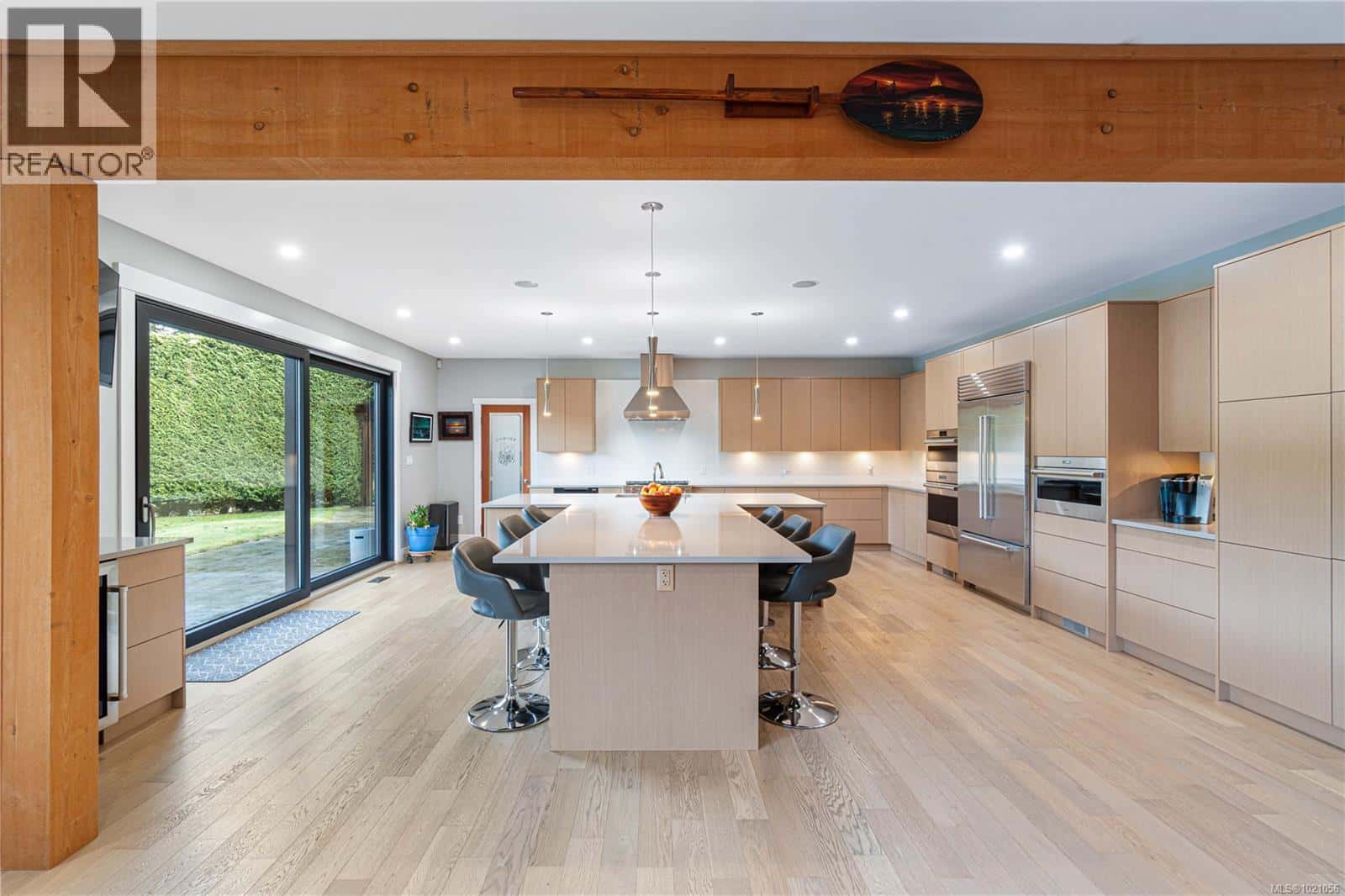 915 Rivers Edge Dr — Nanoose Bay, British Columbia - Photo 2 of 91