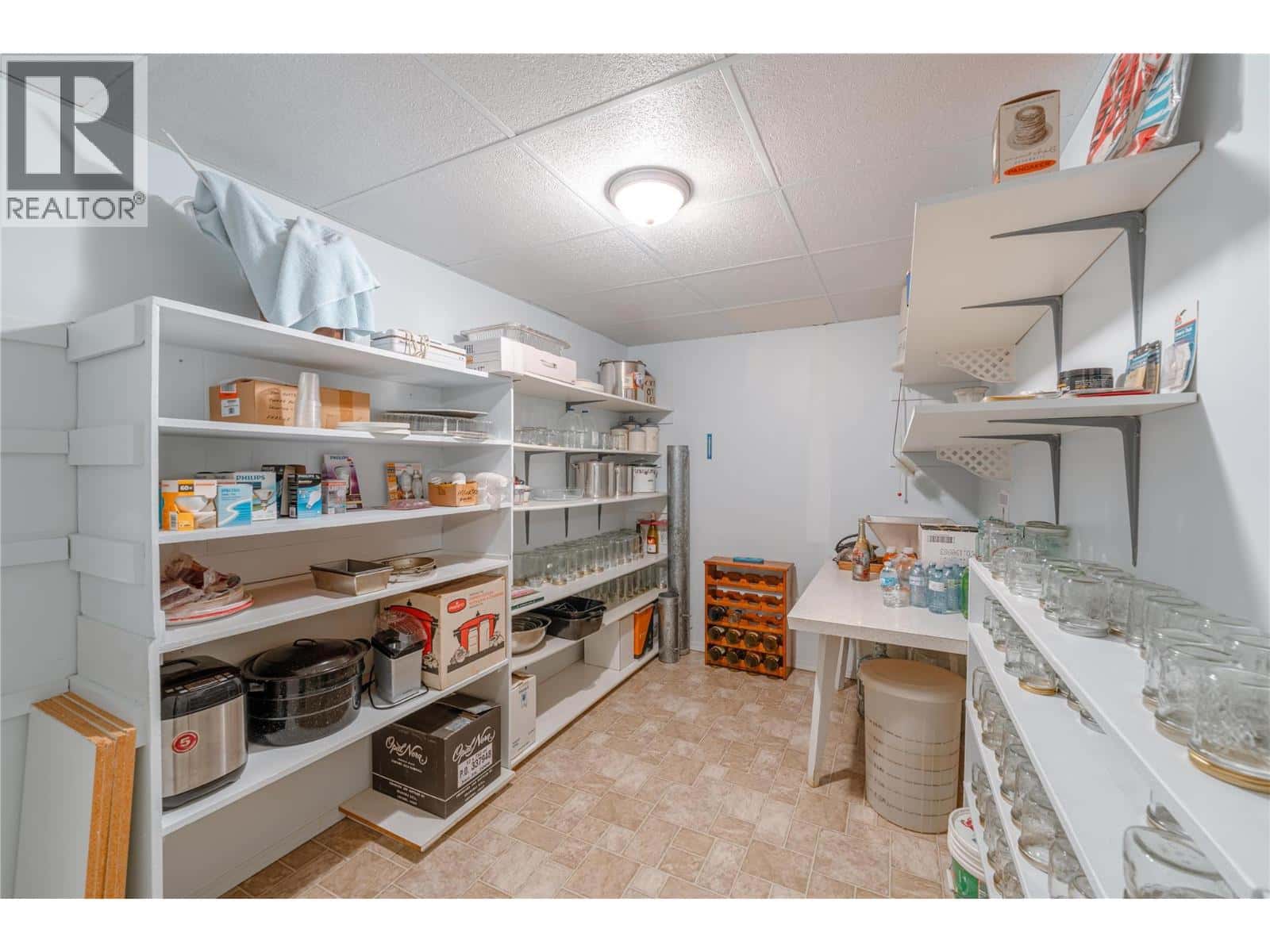 139 Track Street Street E — Revelstoke, British Columbia - Photo 2 of 70