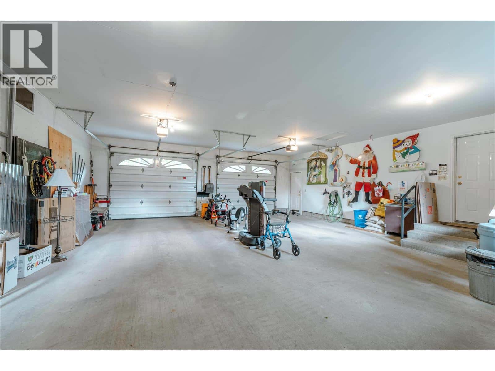 139 Track Street Street E — Revelstoke, British Columbia - Photo 5 of 70