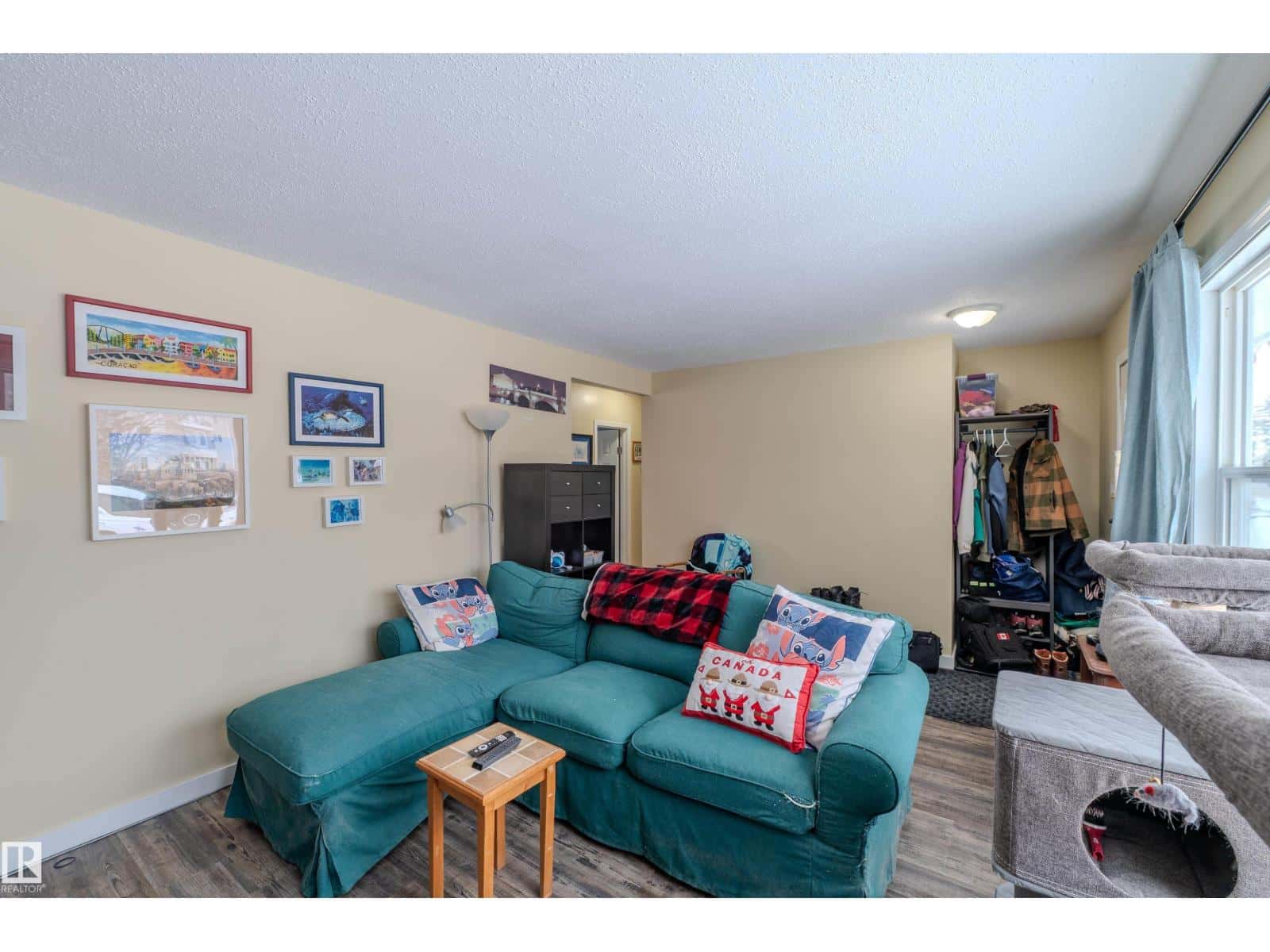 4913 46 ST — Drayton Valley, Alberta - Photo 5 of 15