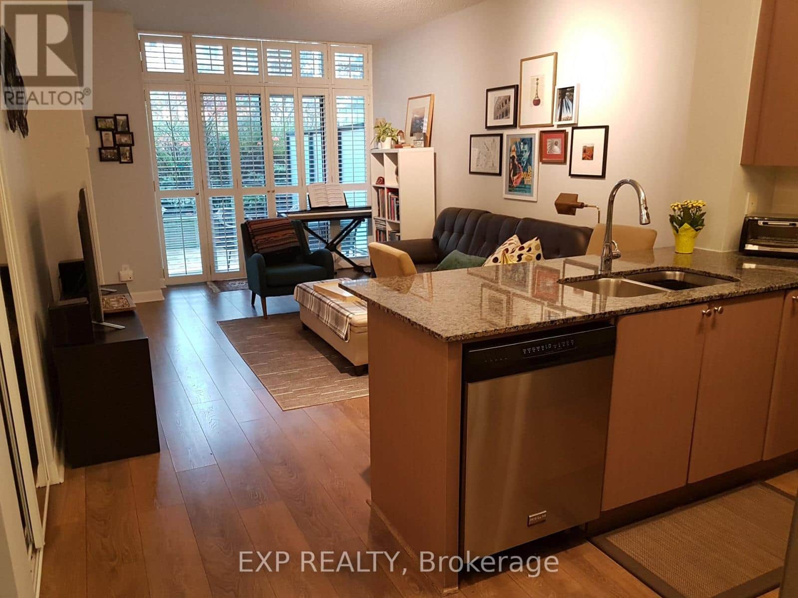 120 - 525 WILSON AVENUE - Photo 3 of 20, Toronto (Clanton Park), Ontario