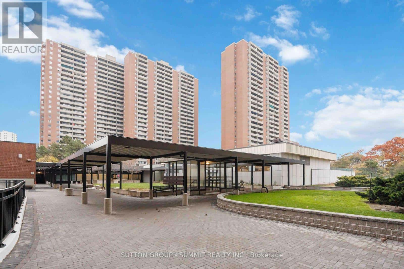 2110 - 5 MASSEY SQUARE — Toronto (Crescent Town), Ontario - Photo 4 of 47