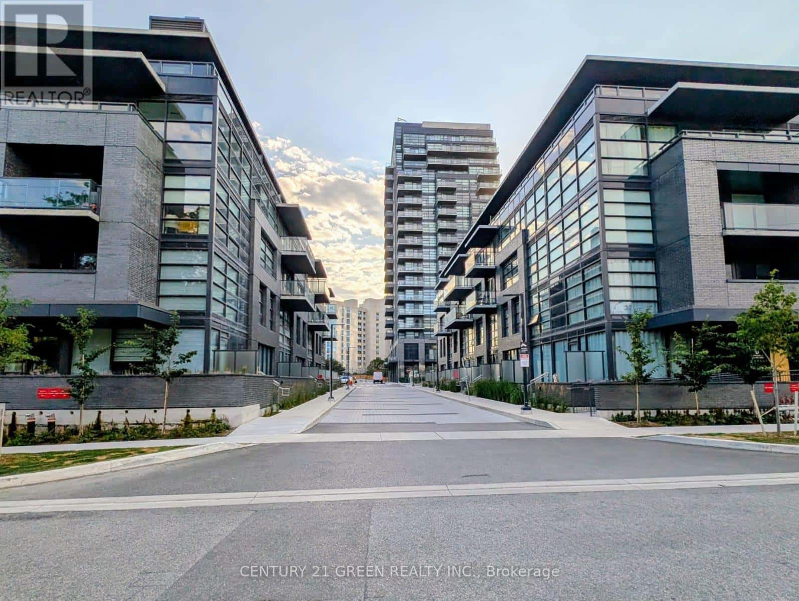 1612 Charles Street 323C