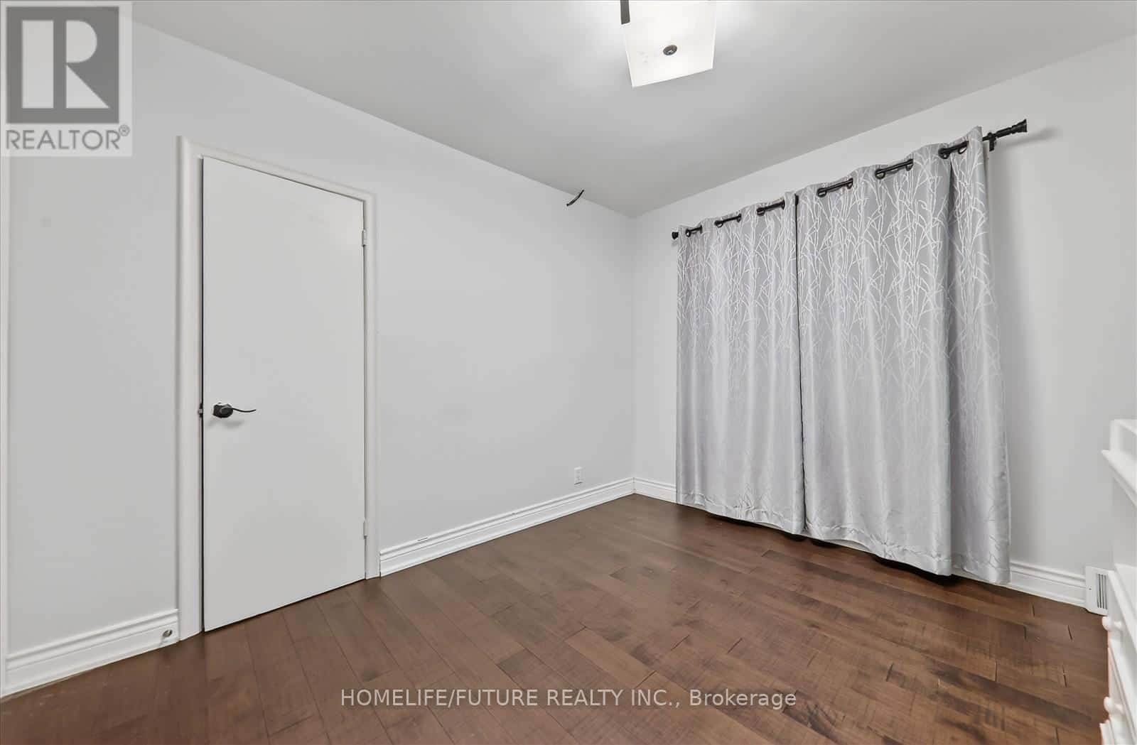 MAIN - 18 WETHERBY DRIVE — Toronto (Eglinton East), Ontario - Photo 5 of 28