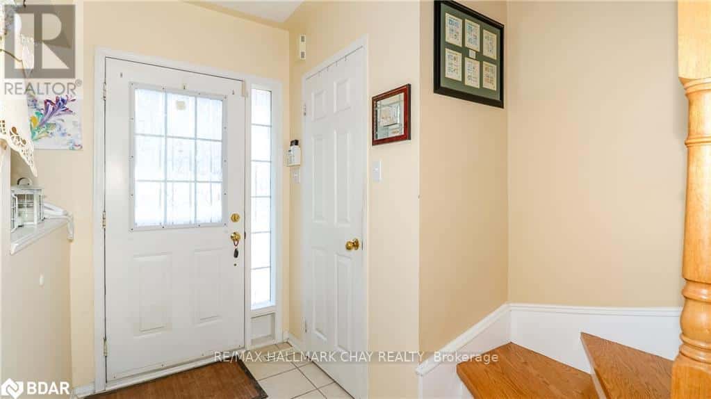 14 GOLD PARK GATE — Essa (Angus), Ontario - Photo 4 of 42