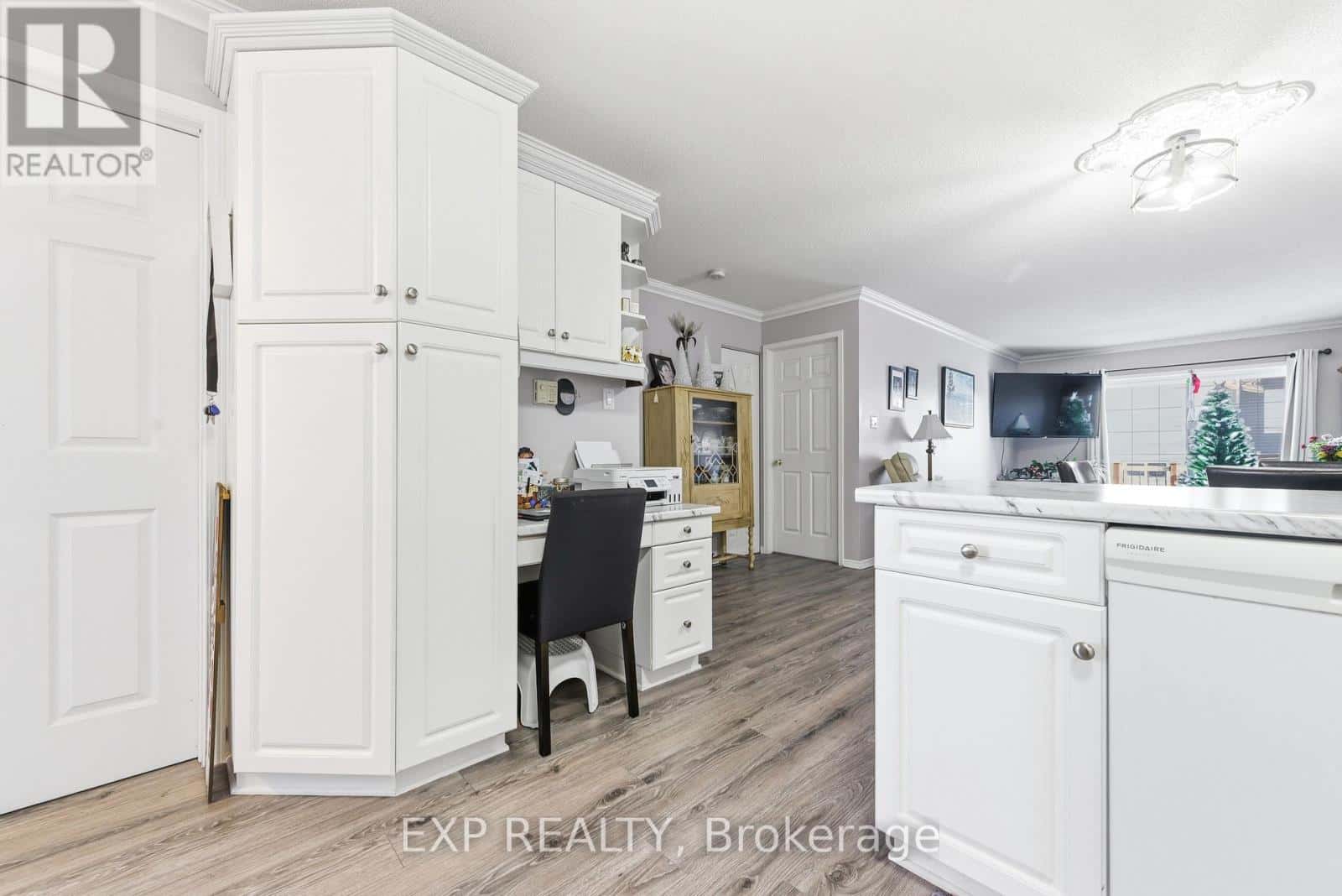 421 MAYHEW STREET — Renfrew, Ontario - Photo 5 of 28