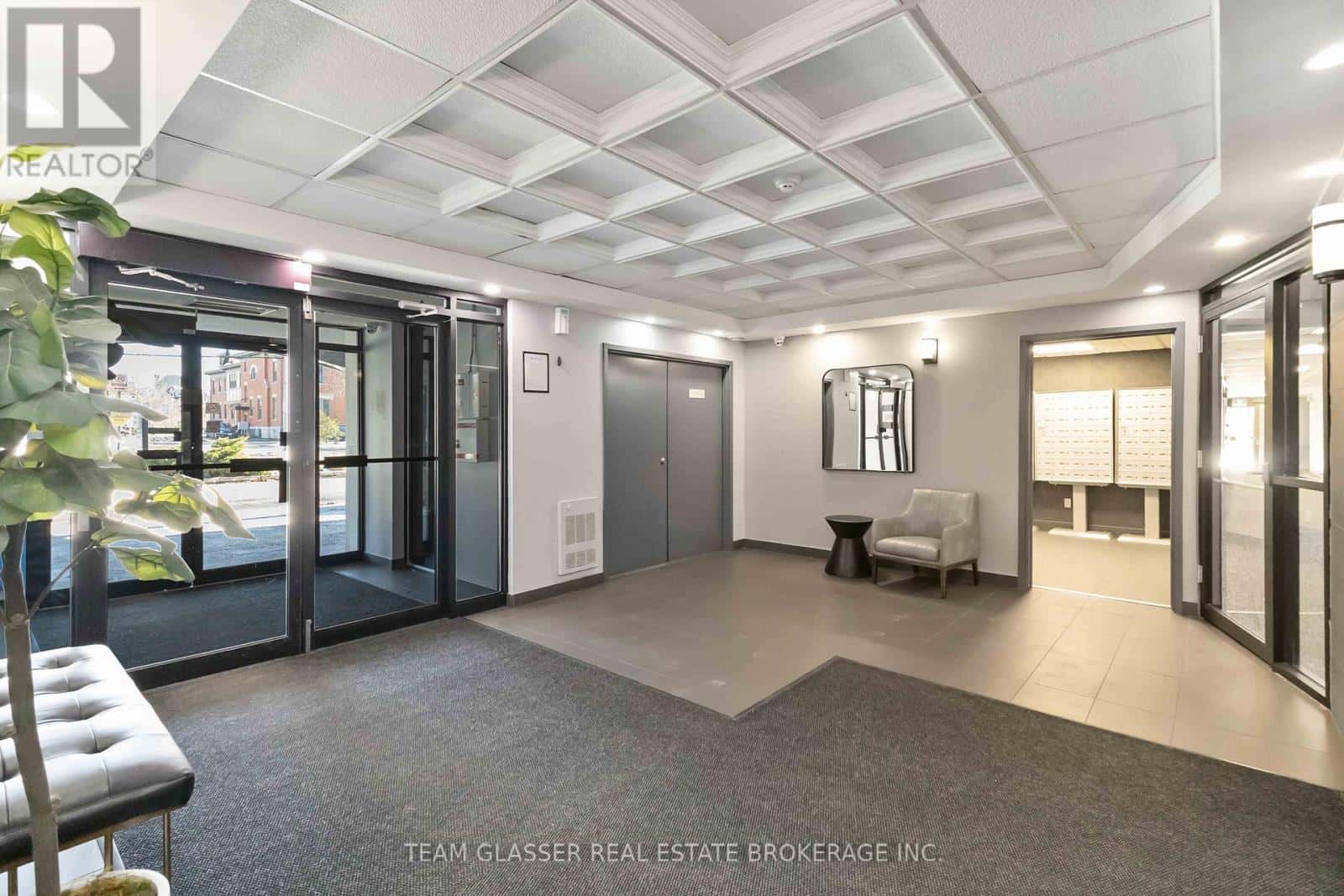 London East (East F), Ontario — London East (East F), Ontario - Photo 4 of 23