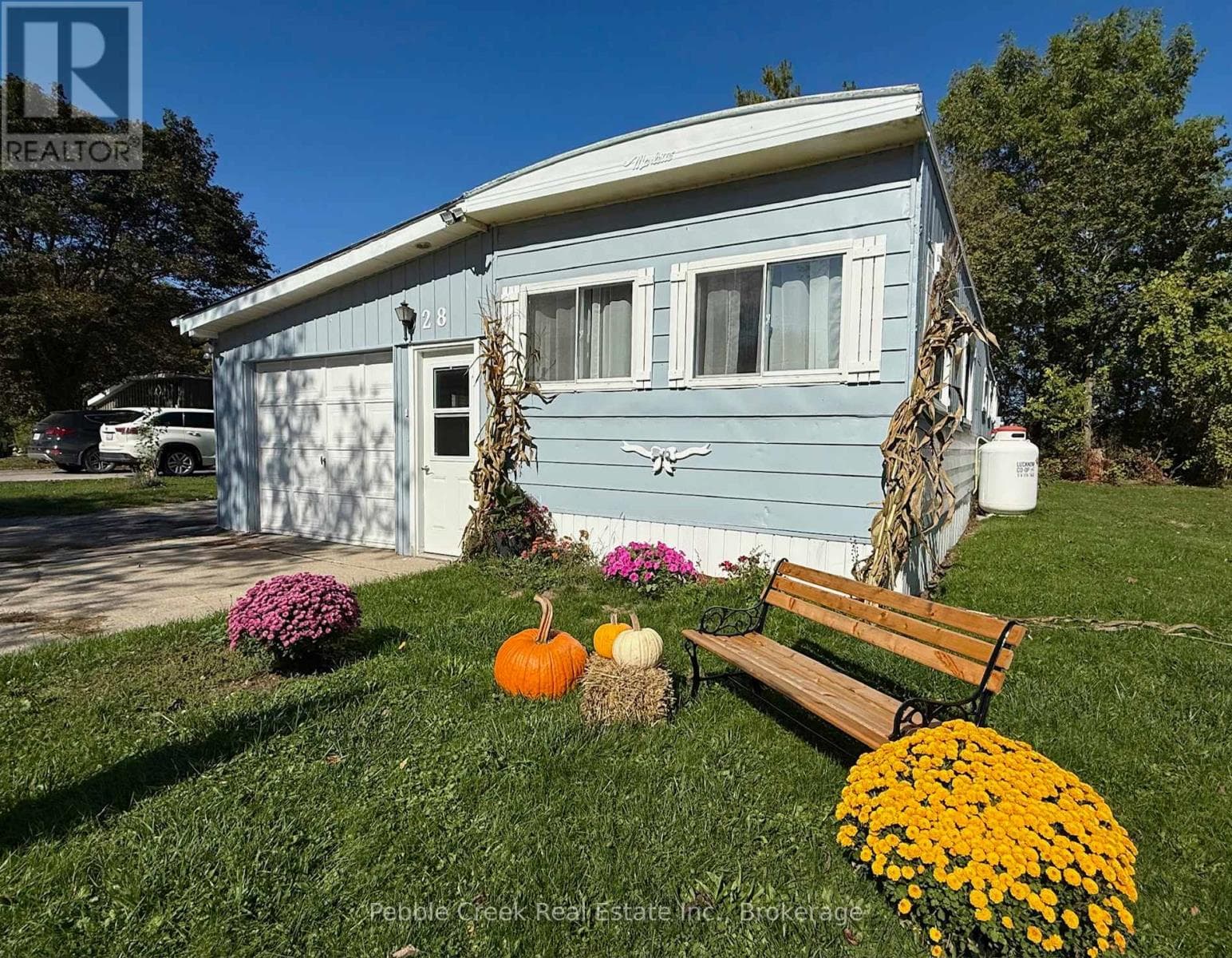 28 SUTTON DRIVE — Ashfield-Colborne-Wawanosh (Colborne), Ontario - Main photo