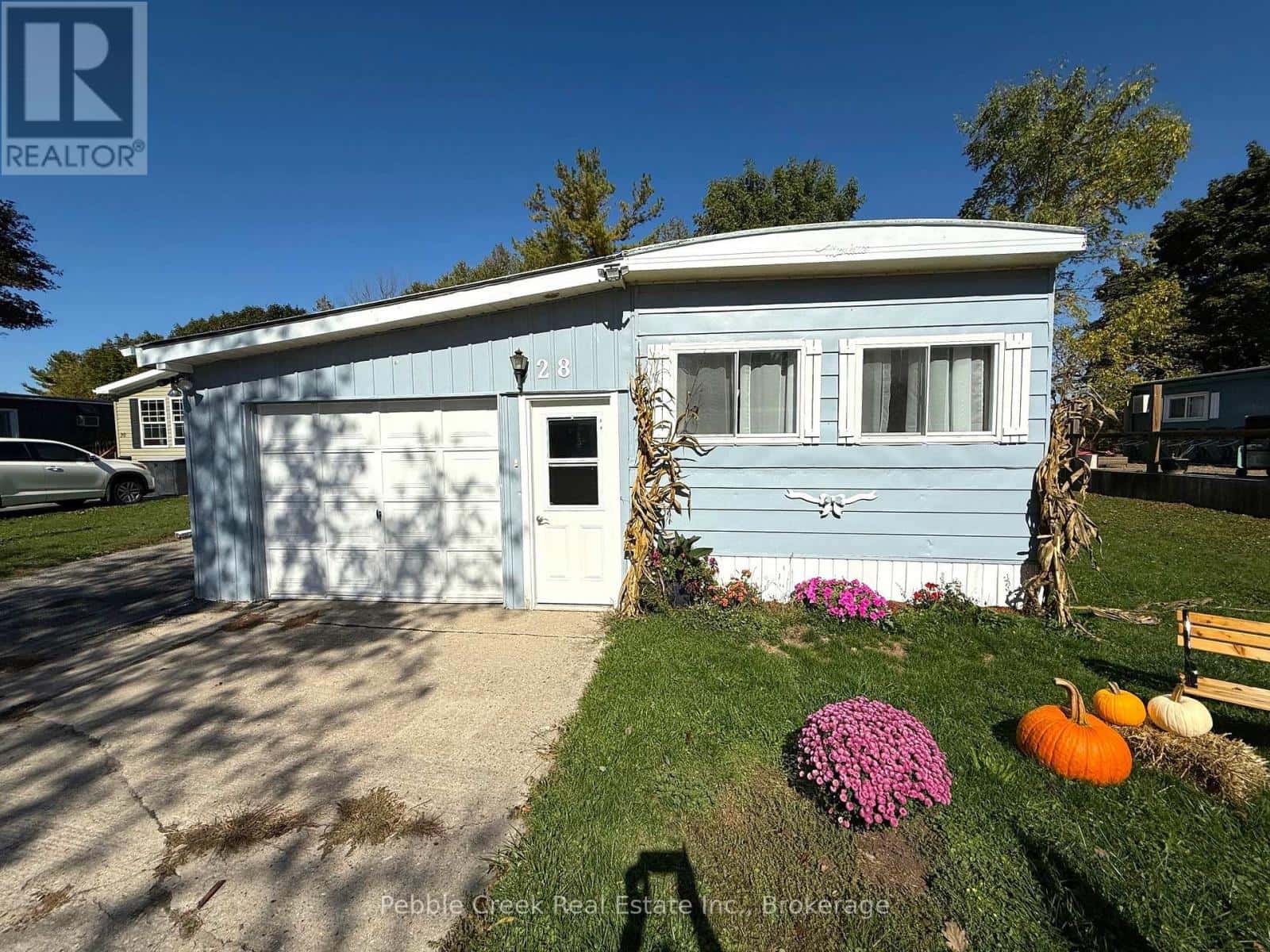 28 SUTTON DRIVE — Ashfield-Colborne-Wawanosh (Colborne), Ontario - Photo 2 of 32