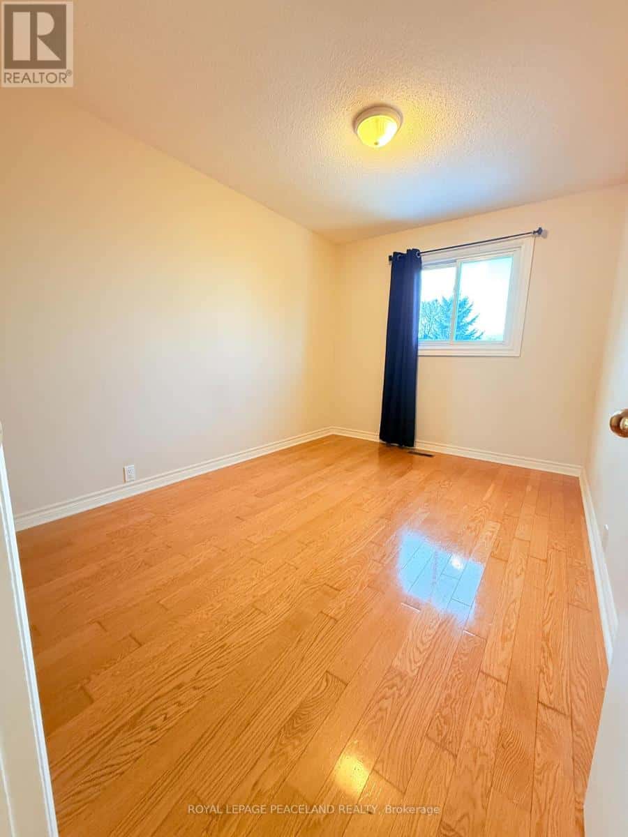 16 MADSEN CRESCENT — Markham (Markville), Ontario - Photo 5 of 19