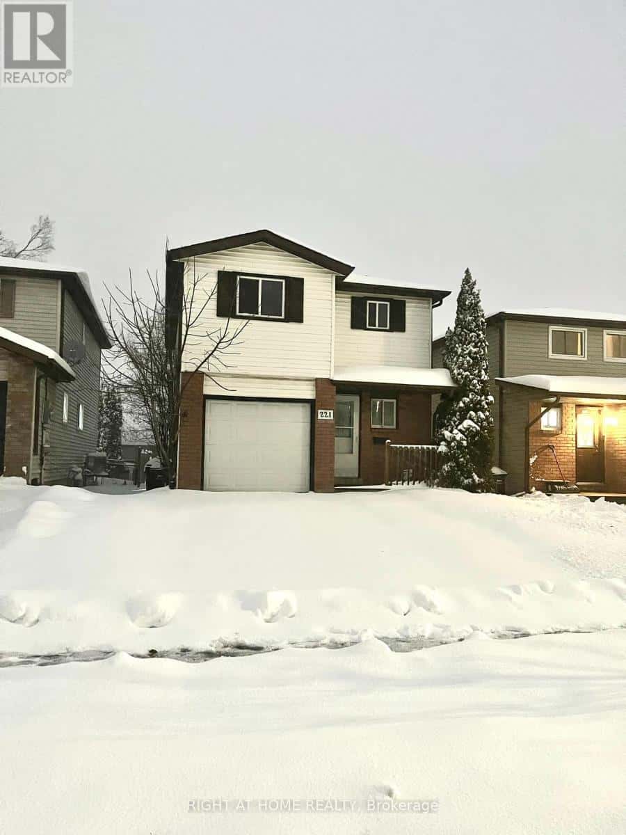 221 Hickling Trail