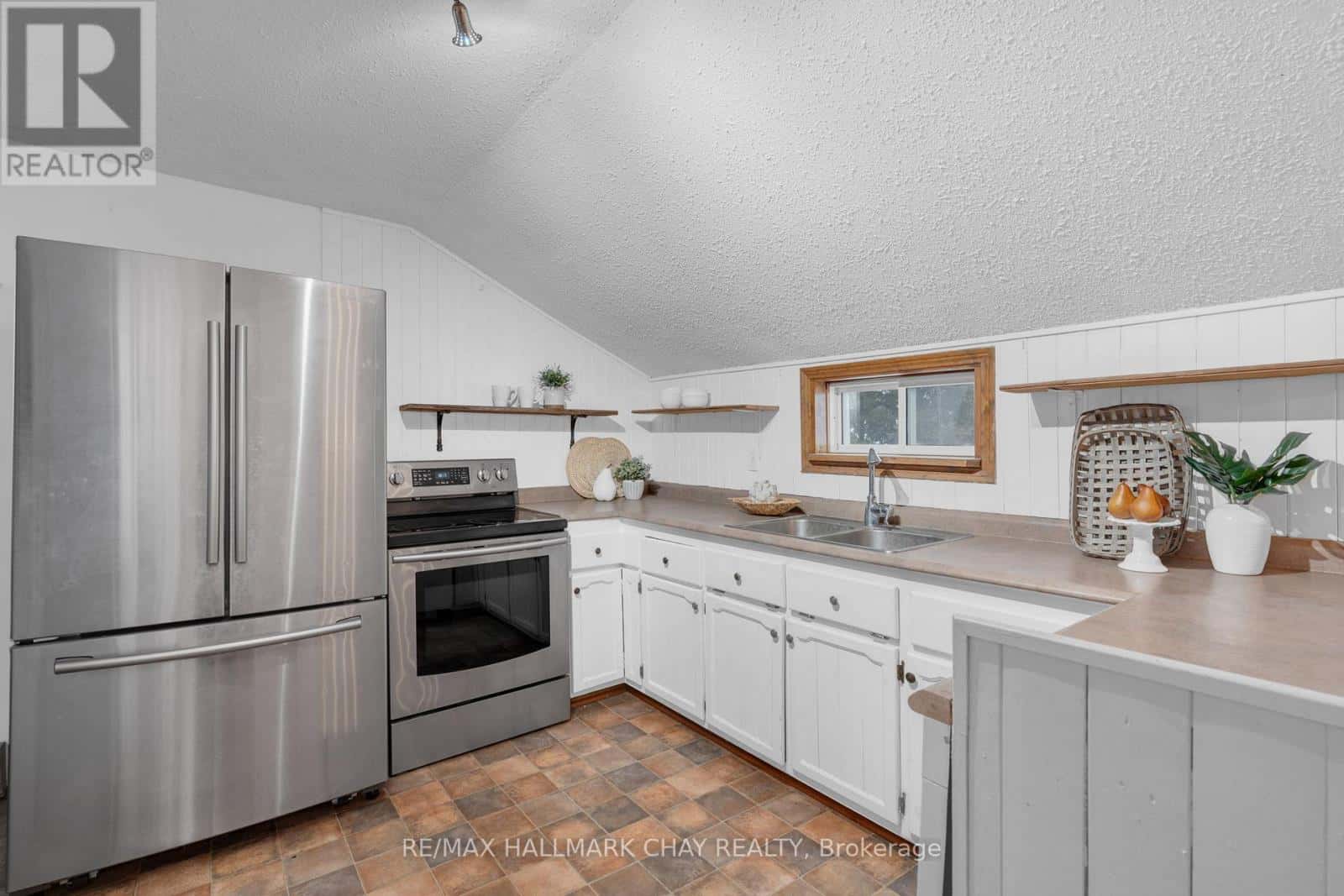 1424 KLONDIKE PARK ROAD — Clearview, Ontario - Photo 4 of 41