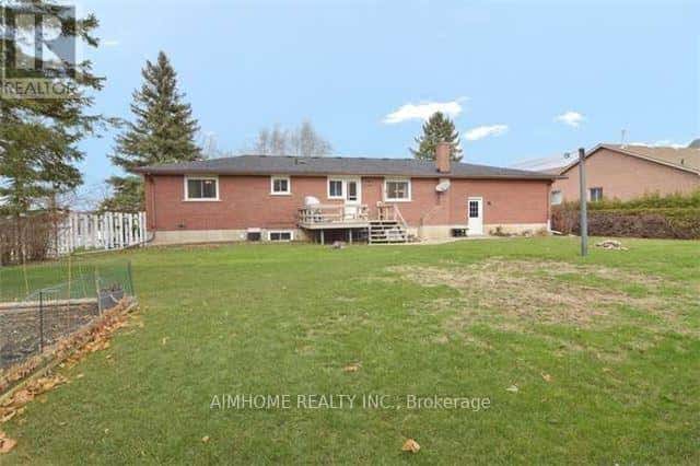 133 CHURCH STREET — Georgina (Keswick North), Ontario - Photo 2 of 19