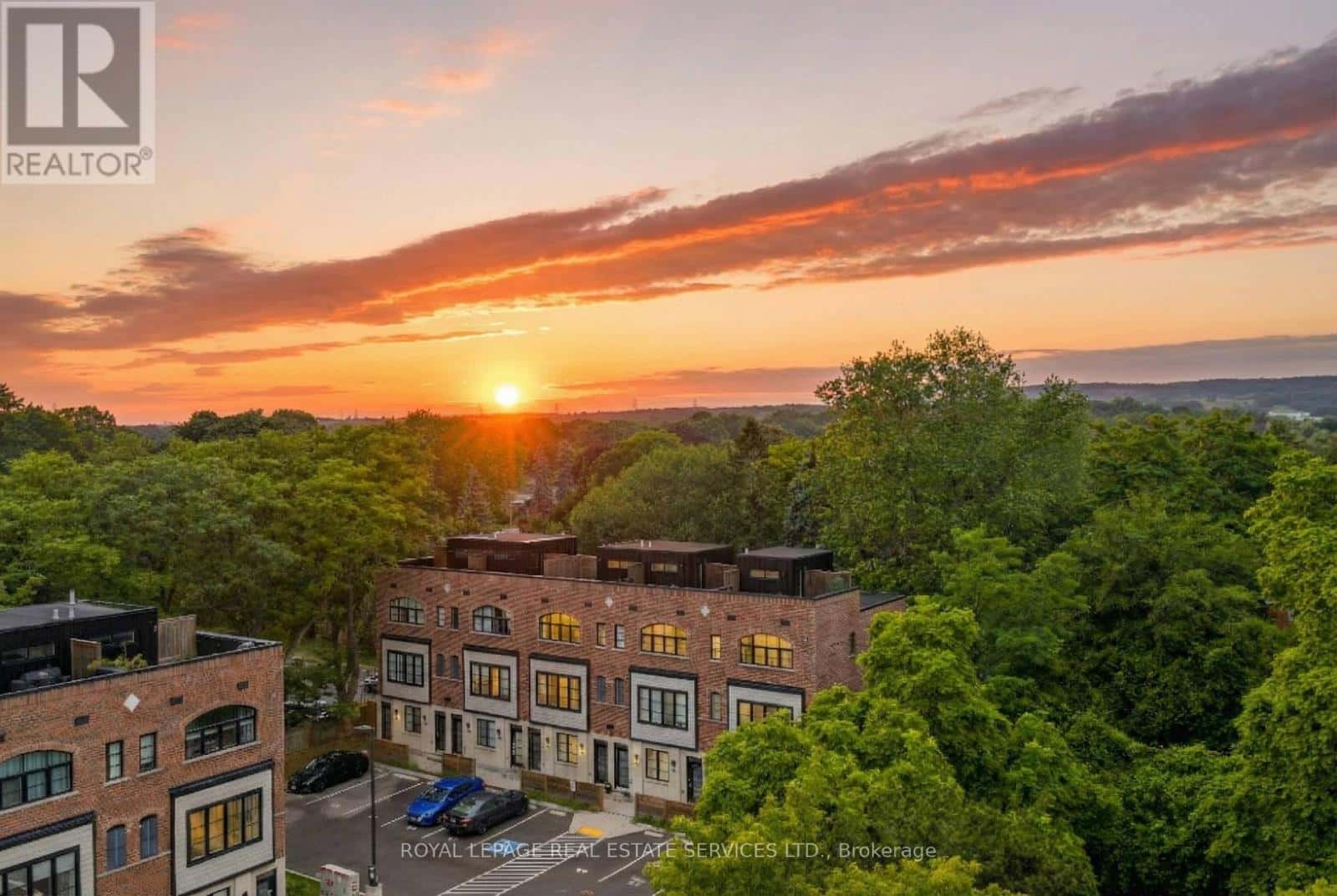 22 - 405 PLAINS ROAD E — Burlington (LaSalle), Ontario - Photo 2 of 37