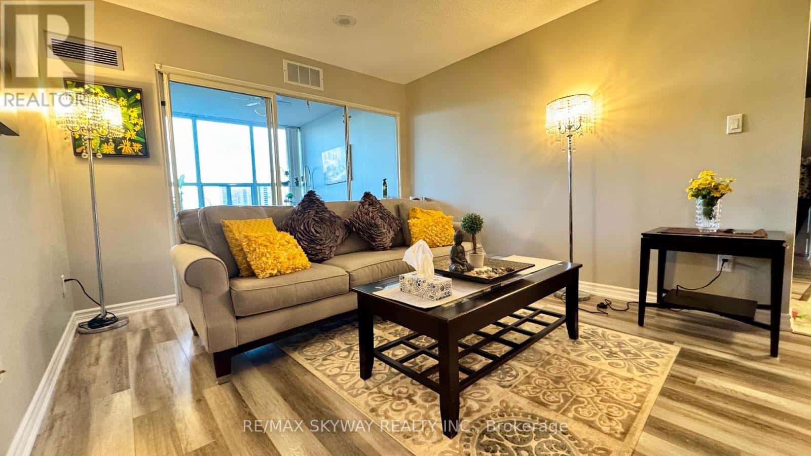 909 - 30 MALTA AVENUE — Brampton (Fletcher's Creek South), Ontario - Photo 3 of 17