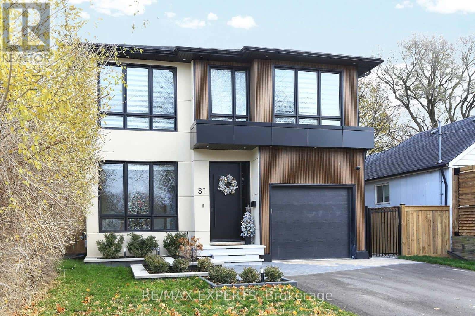 31 FULHAM DRIVE — Toronto (Alderwood), Ontario - Photo 3 of 49