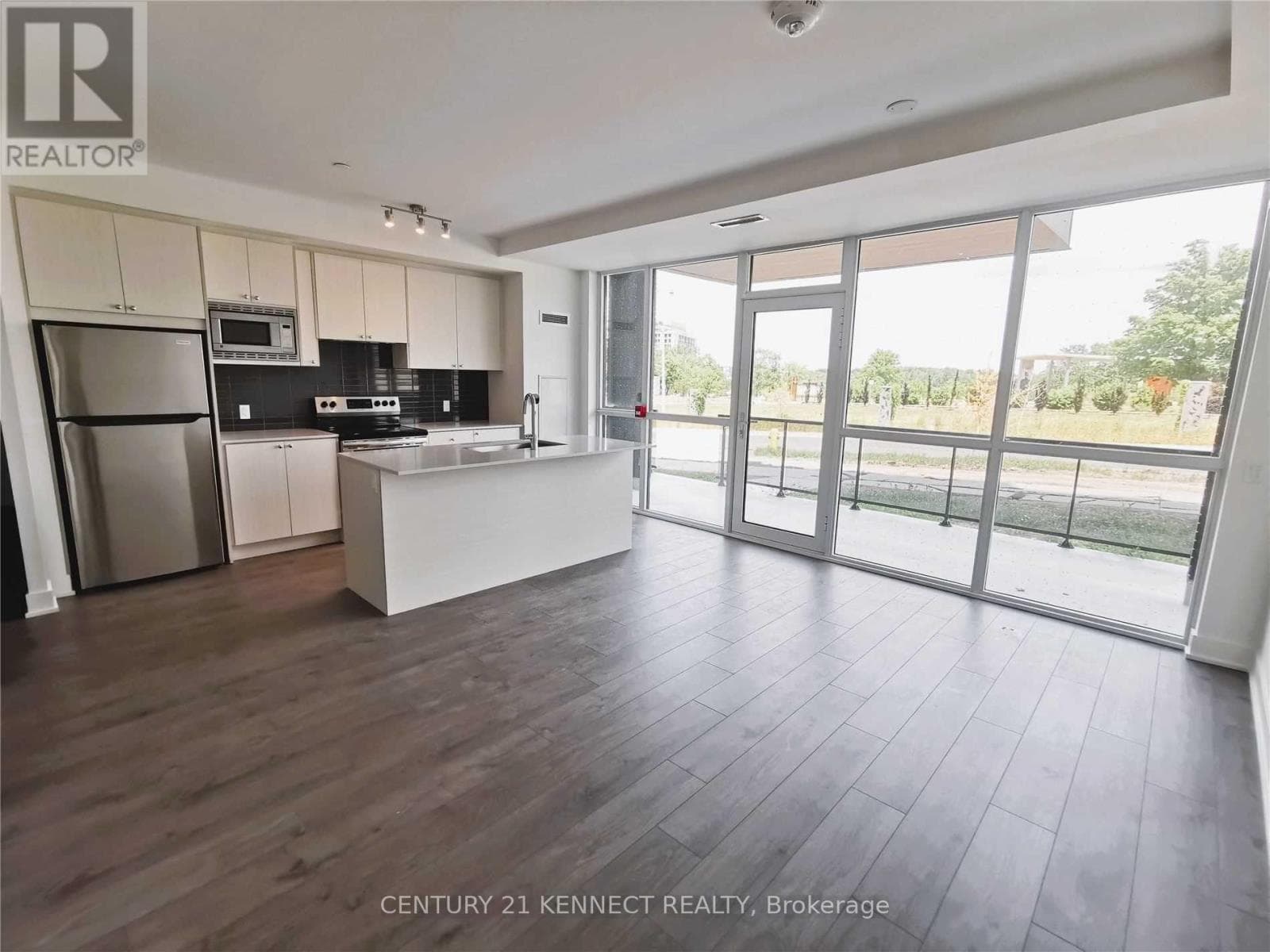 TH 3 - 60 GEORGE BUTCHART DRIVE — Toronto (Downsview-Roding-CFB), Ontario - Main photo