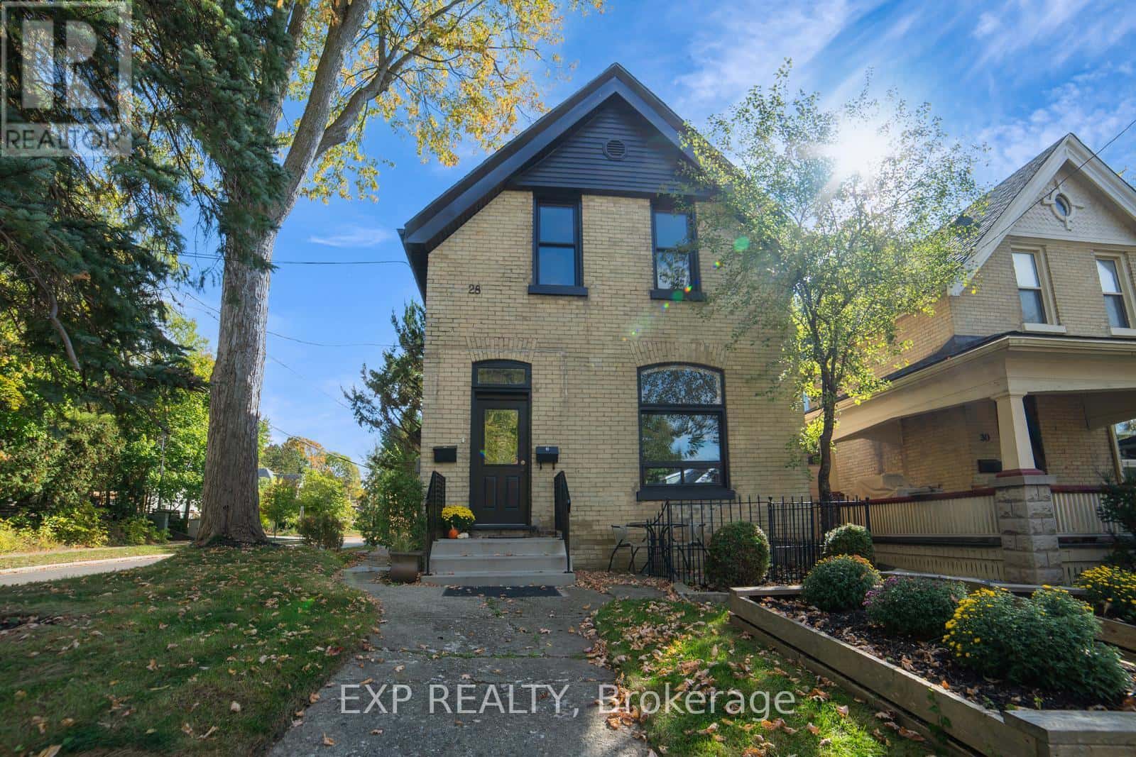 28 SPRINGBANK DRIVE — London South (South E), Ontario - Photo 2 of 49